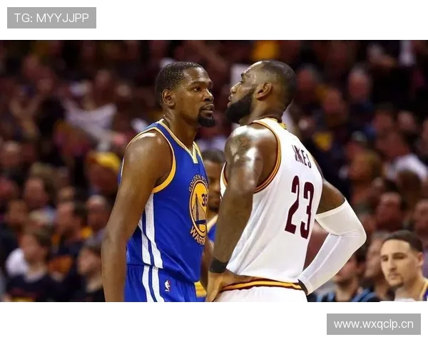 杜兰特期待圣诞大战对决詹姆斯 感受巨星对抗的巨大压力